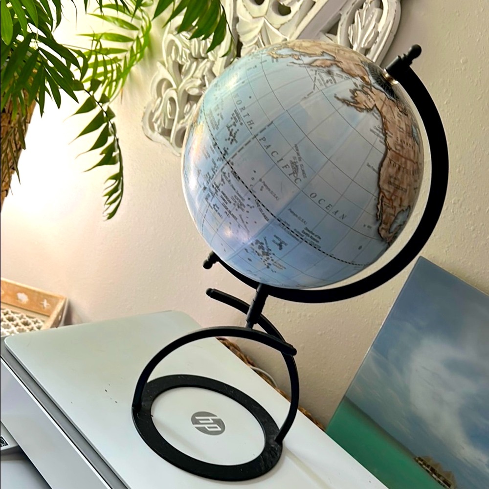 Elegant World Globe with Black Metal Standworld Globe - Picture 5 of 7